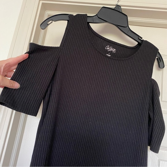 City Stars size large black cold shoulder top - Picture 2 of 4